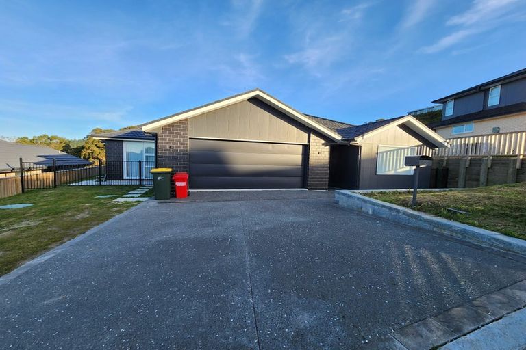 Photo of property in 12 Topsail Way, Whitby, Porirua, 5024