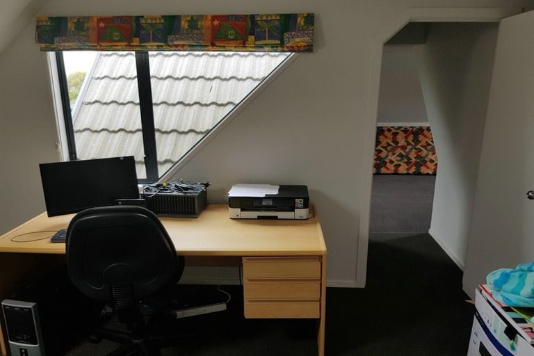 Photo of property in 1 Ridley Green, Churton Park, Wellington, 6037