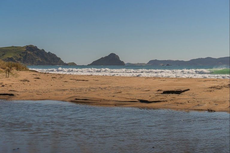 Photo of property in 4 Opito Bay Road, Opito Bay, Whitianga, 3592