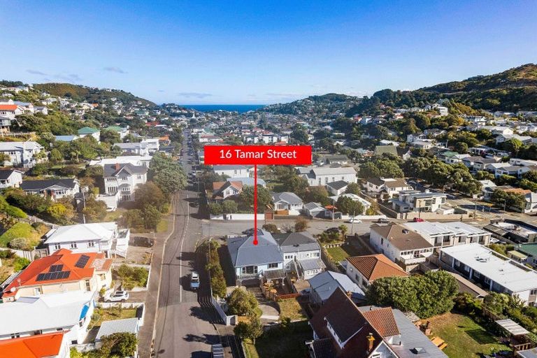 Photo of property in 16 Tamar Street, Island Bay, Wellington, 6023