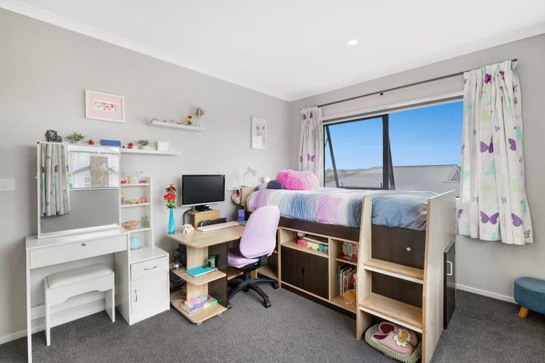 Photo of property in 14 Kingfisher Road, Silverdale, 0932