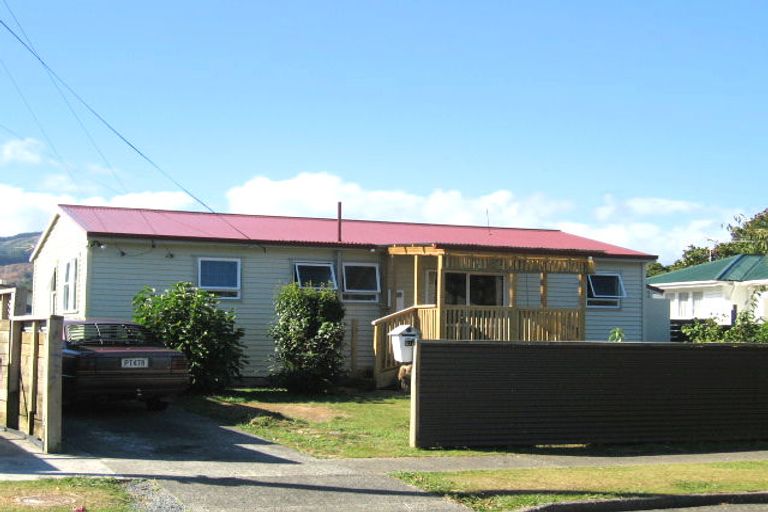 Photo of property in 21 Ngata Grove, Trentham, Upper Hutt, 5018