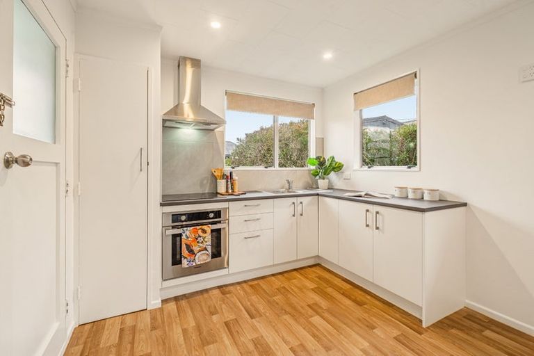 Photo of property in 30a Hudson Avenue, Ebdentown, Upper Hutt, 5018