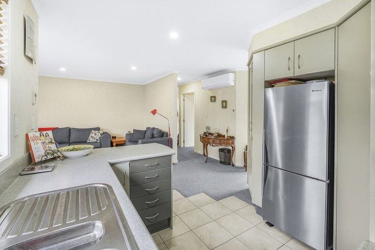 Photo of property in 24 Sovereign Isle Lane, Rototuna, Hamilton, 3210