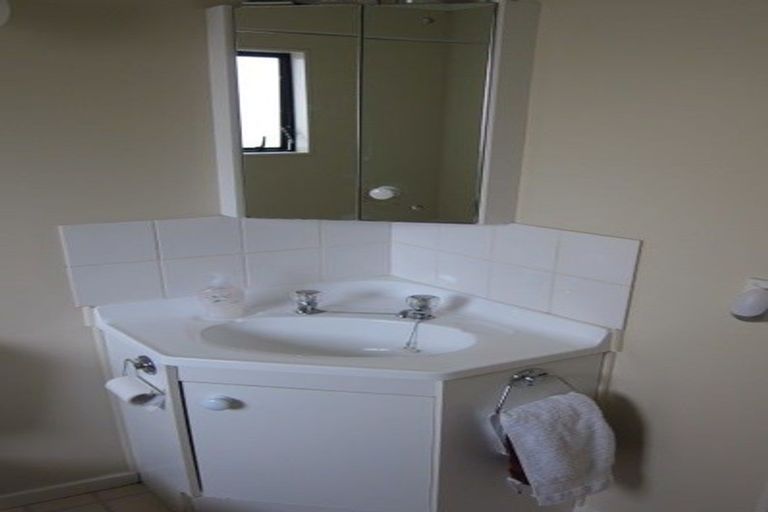 Photo of property in 27f1 Bould Street, Johnsonville, Wellington, 6037