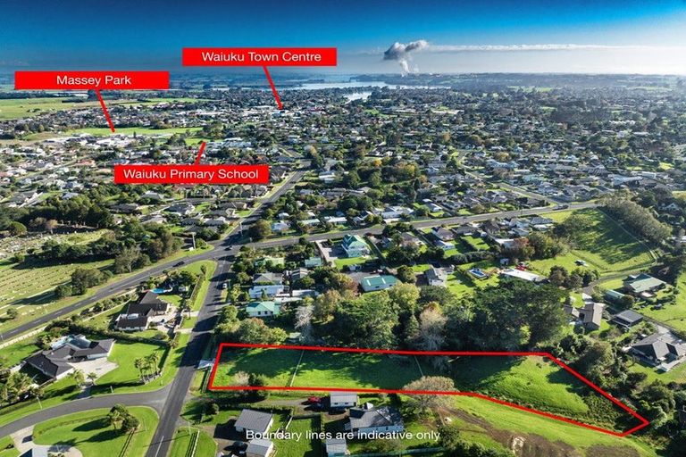 Photo of property in 10 Hull Road, Waiuku, 2123
