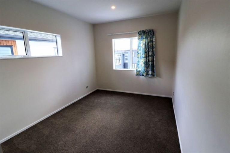 Photo of property in 37 Lockheed Street, Hobsonville, Auckland, 0618