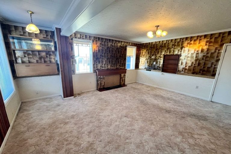 Photo of property in 13 Clouston Street, Saint Martins, Christchurch, 8022