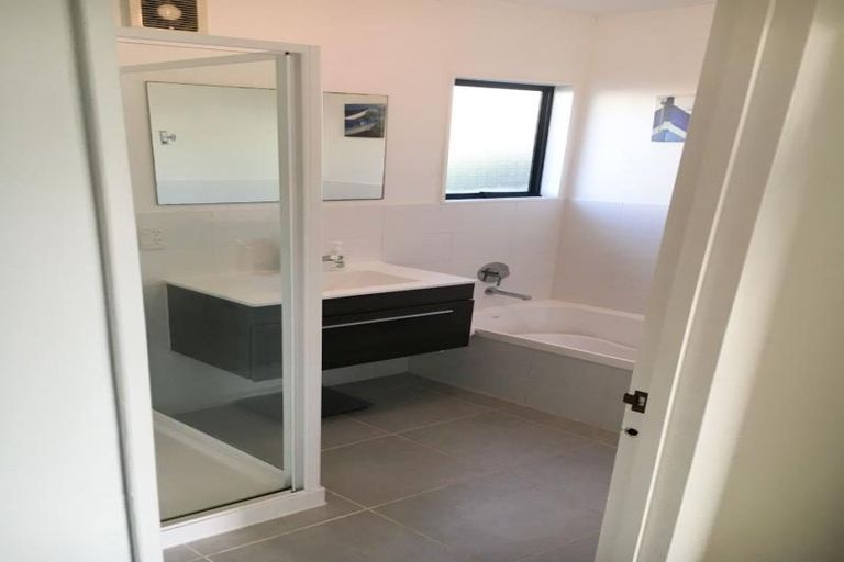 Photo of property in 26 Jean Place, Stanmore Bay, Whangaparaoa, 0932