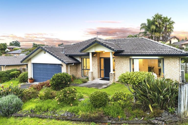 Photo of property in 6 Rosebay Rise, Henderson, Auckland, 0610