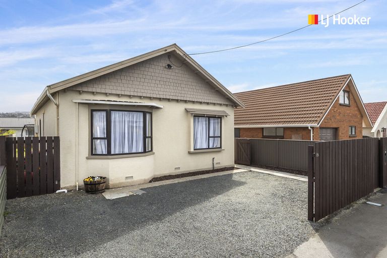 Photo of property in 156 Bay View Road, South Dunedin, Dunedin, 9012