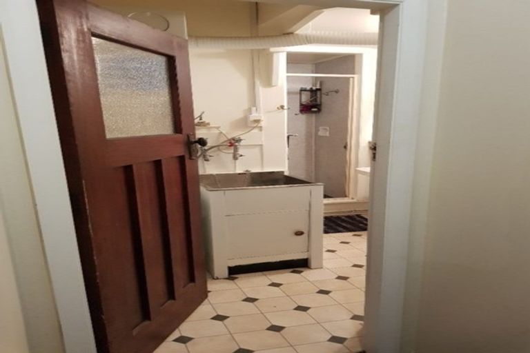 Photo of property in 71 Nairn Street, Mount Cook, Wellington, 6011