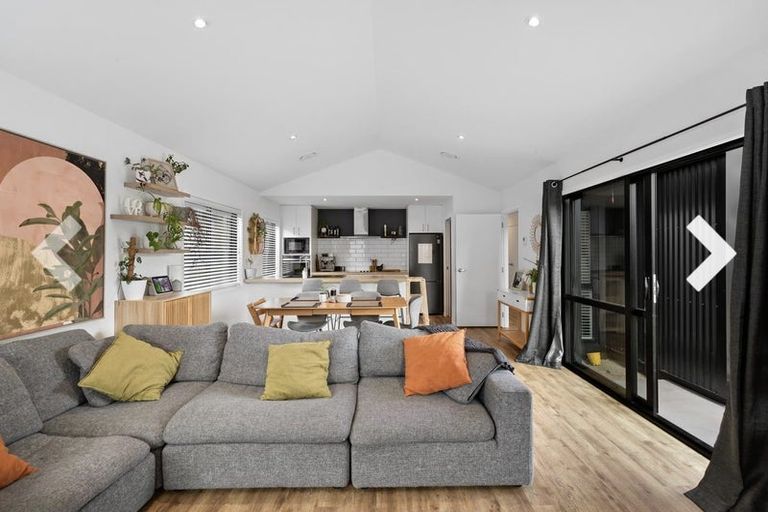 Photo of property in 12 Leicester Street, Jacks Point, 9371