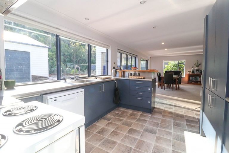 Photo of property in 201 Karaka Road, Thames, 3500