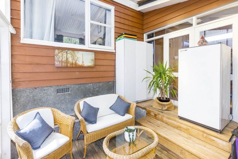 Photo of property in 33 Montgomery Street, Stokes Valley, Lower Hutt, 5019