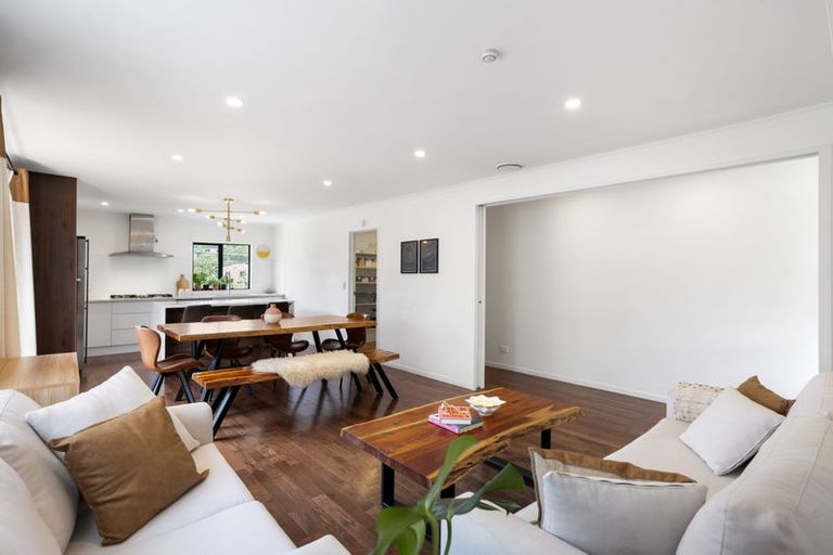 Photo of property in 1b Makora Road, Massey, Auckland, 0614