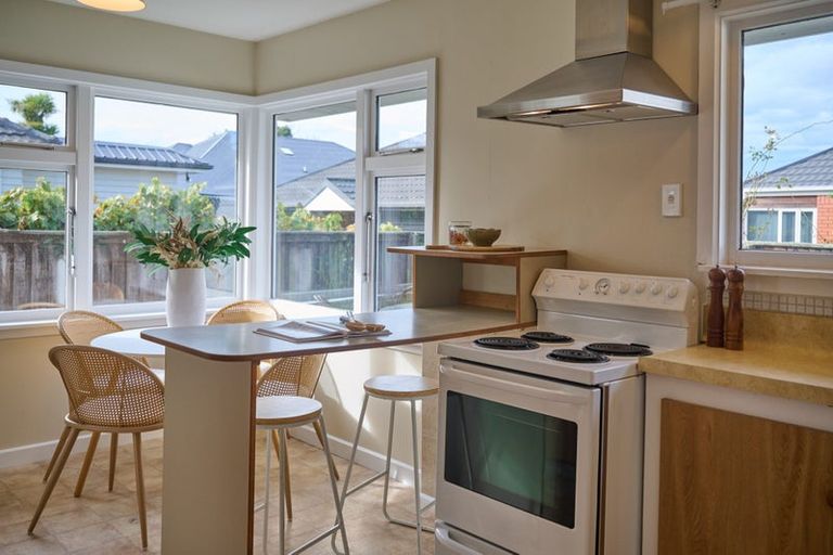 Photo of property in 192 Avonhead Road, Avonhead, Christchurch, 8042