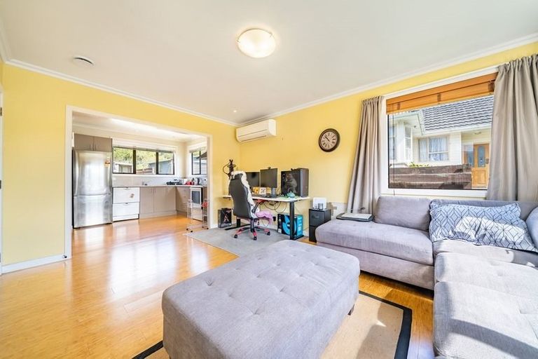 Photo of property in 17 Mcgowan Road, Wainuiomata, Lower Hutt, 5014