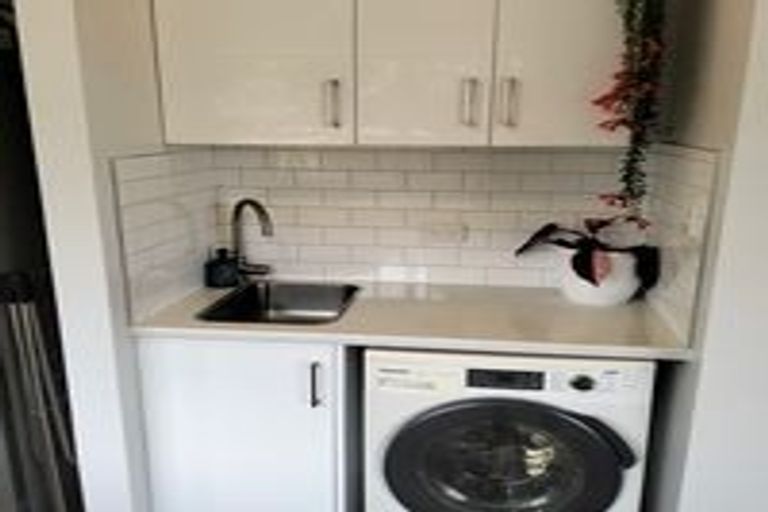 Photo of property in 6 Sevenoaks Drive, Bryndwr, Christchurch, 8053