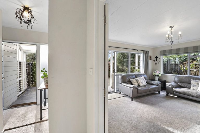 Photo of property in 157a Carrington Street, Lower Vogeltown, New Plymouth, 4310