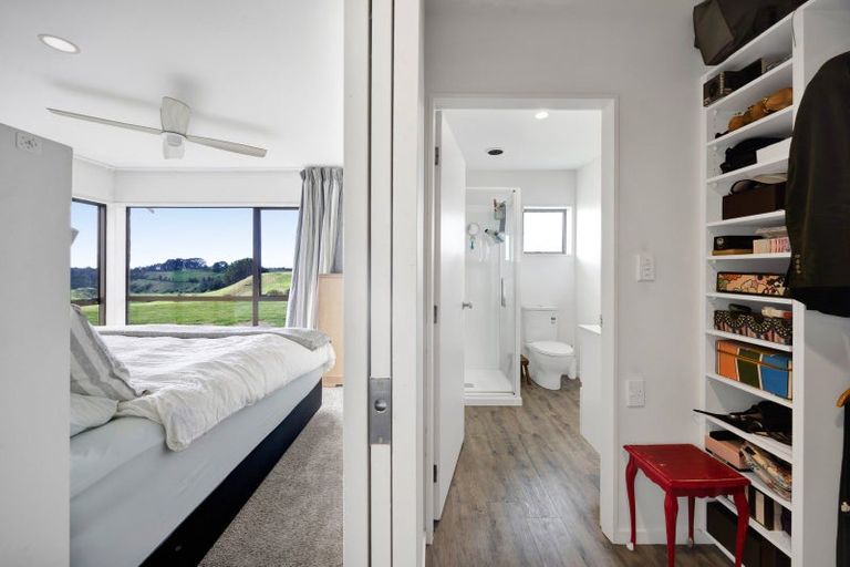 Photo of property in 515 Carrington Road, Hurworth, New Plymouth, 4371