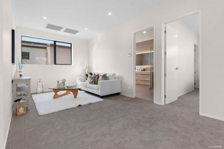 Photo of property in 38 Kano Way, Hobsonville, Auckland, 0616