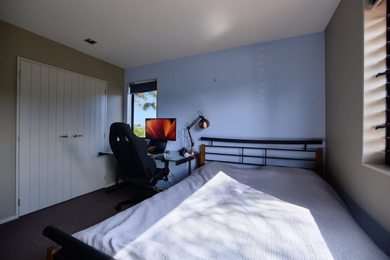 Photo of property in 17 Fernloche Place, Flat Bush, Auckland, 2016