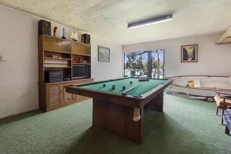 Photo of property in 5 Chapman Road, Te Atatu Peninsula, Auckland, 0610