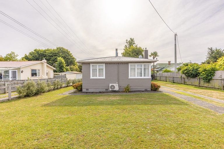 Photo of property in 21 Rira Street, Marton, 4710