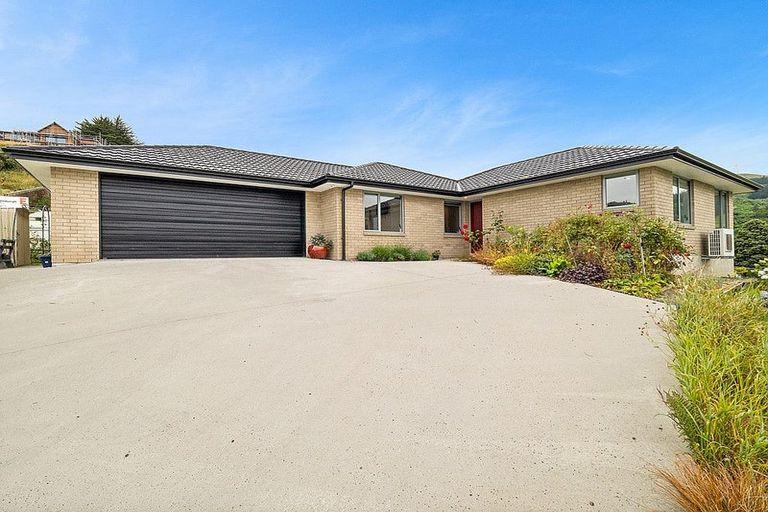 Photo of property in 20 Glendermid Close, Sawyers Bay, Port Chalmers, 9023
