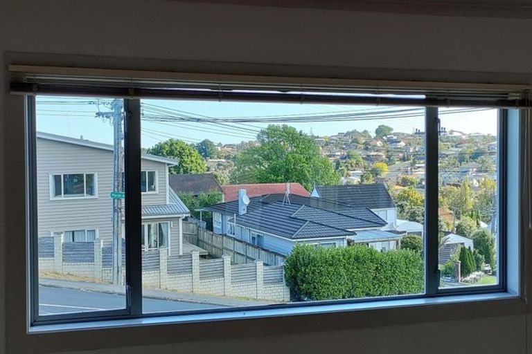 Photo of property in 15 Marsh Avenue, Forrest Hill, Auckland, 0620