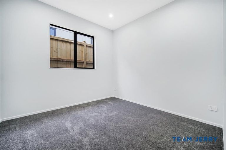 Photo of property in 45 Tributary Parade, Karaka, 2113