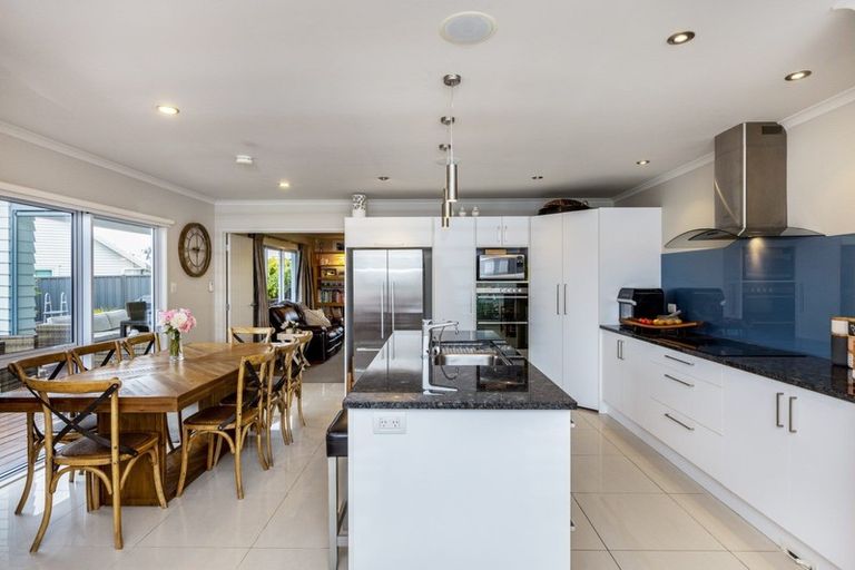 Photo of property in 14 Karoola Place, Havelock North, 4130