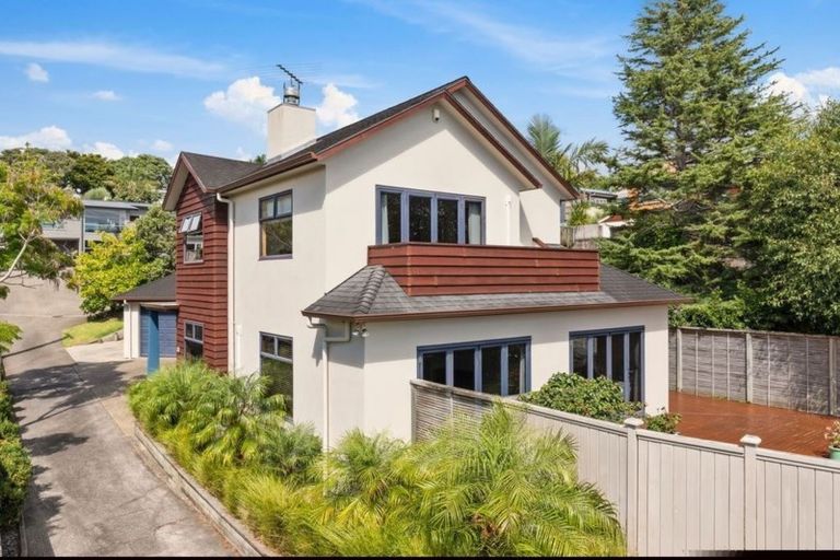 Photo of property in 18 Beulah Avenue, Rothesay Bay, Auckland, 0630