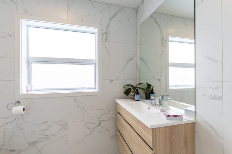 Photo of property in 16 Prestbury Grove, Churton Park, Wellington, 6037