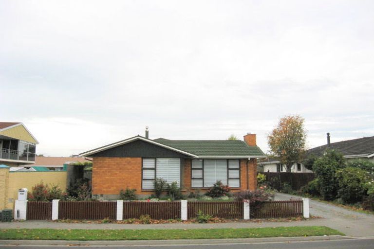 Photo of property in 135a Yaldhurst Road, Sockburn, Christchurch, 8042