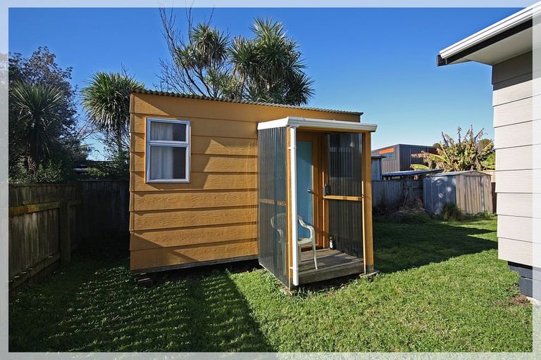 Photo of property in 3a Dale Road, Raumati South, Paraparaumu, 5032