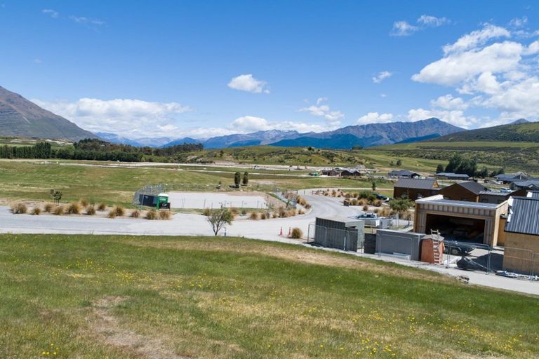 Photo of property in 46 Cunninghams Drive, Jacks Point, Queenstown, 9371