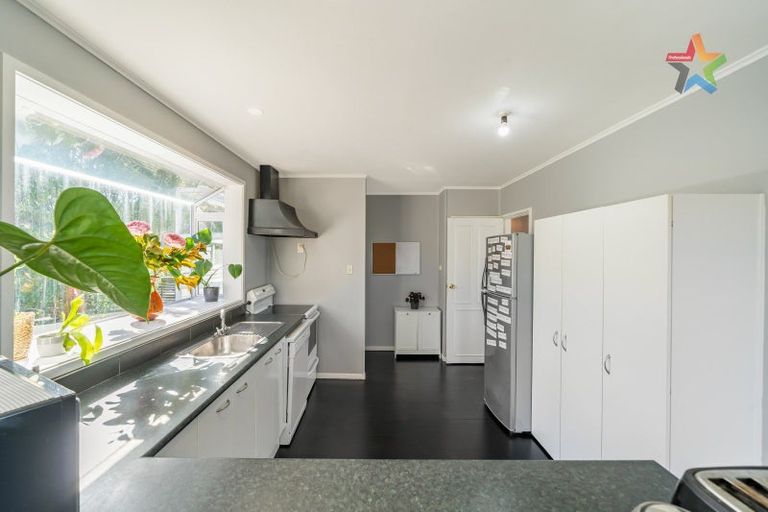 Photo of property in 258 Dowse Drive, Maungaraki, Lower Hutt, 5010