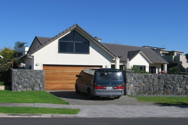 Photo of property in 37 Starlight Cove, Hobsonville, Auckland, 0618