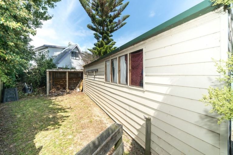 Photo of property in 38 Somerset Crescent, Highbury, Palmerston North, 4412