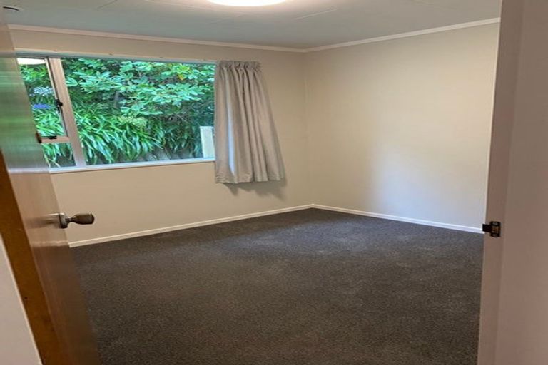 Photo of property in 12 Harland Street, Brooklyn, Wellington, 6021