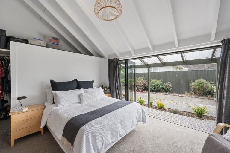 Photo of property in 69 Lipscombe Crescent, Havelock North, 4130