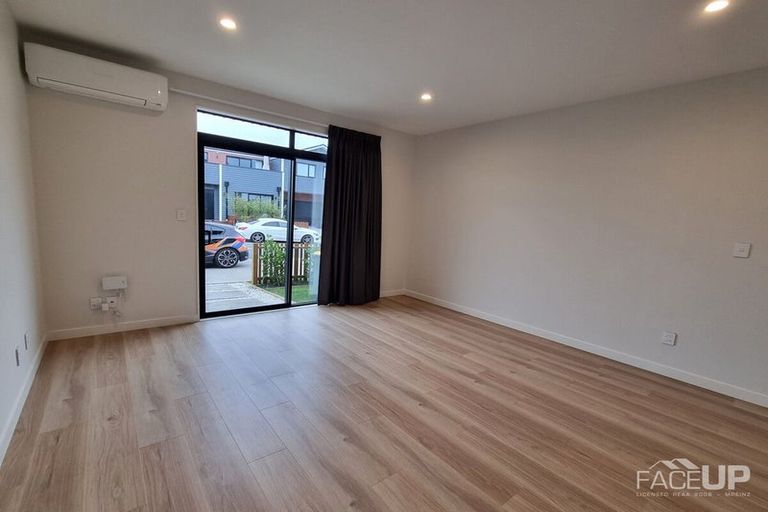Photo of property in 26 Hea Road, Hobsonville, Auckland, 0616