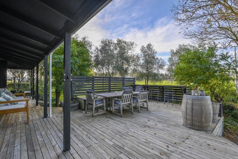 Photo of property in 100 Kereru Road, Maraekakaho, Hastings, 4171