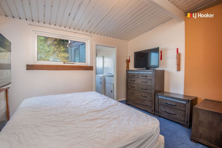Photo of property in 923 Maungatua Road, Berwick, Outram, 9073