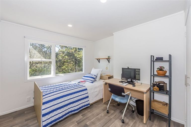 Photo of property in 9 Berne Place, Birkenhead, Auckland, 0626