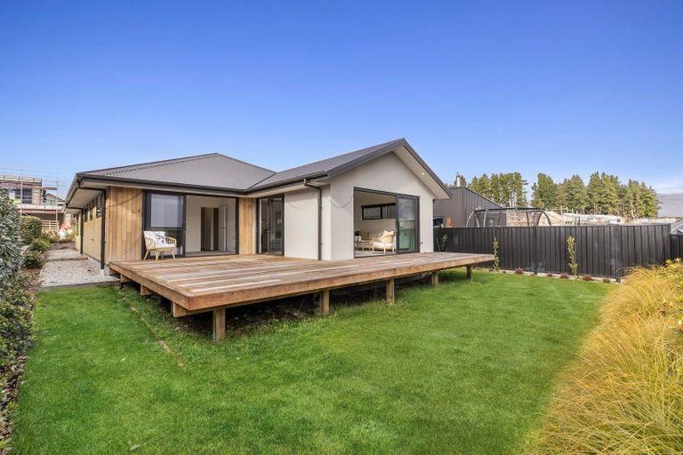 Photo of property in 7 Landsborough Lane, Wanaka, 9305