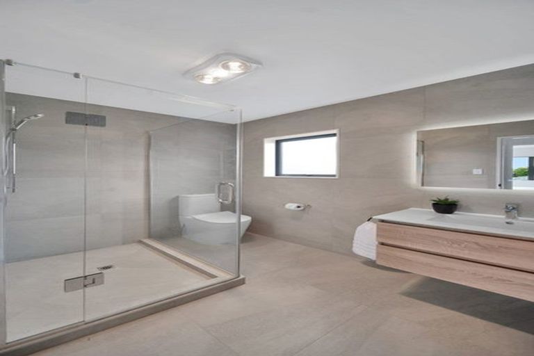 Photo of property in 10a Gardiner Grove, Mangere East, 2024