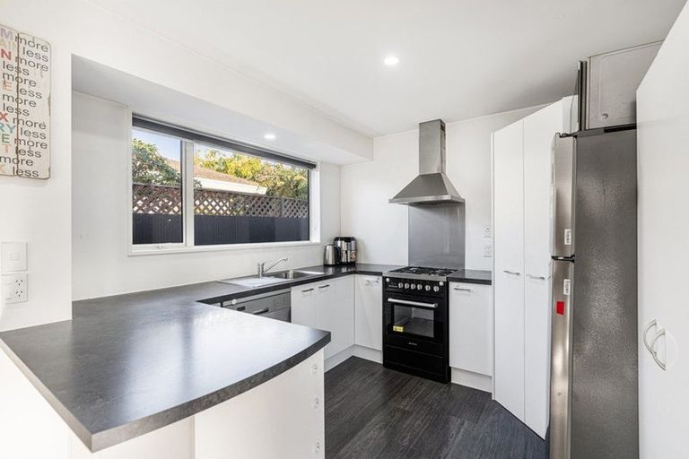 Photo of property in 21a Belfast Road, Belfast, Christchurch, 8051